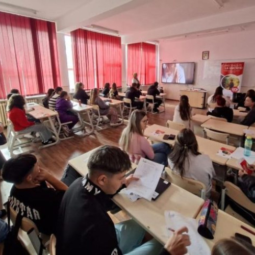 Proiectul „Conectează-te la Viață” a continuat seria întâlnirilor în liceele din Vrancea