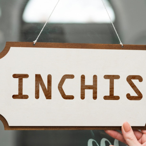 Creștere a numărului de firme care și-au suspendat activitatea în primele opt luni din 2025