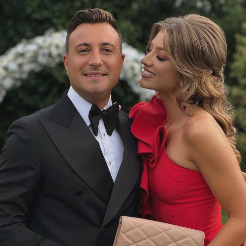 Valentin Sanfira lansează videoclipul piesei „Desfă, mândră, farmecul’”