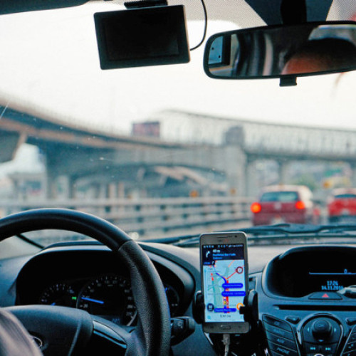 Prejudiciu de 175 de milioane de lei descoperit la companii de ride-sharing verificate de DGAF