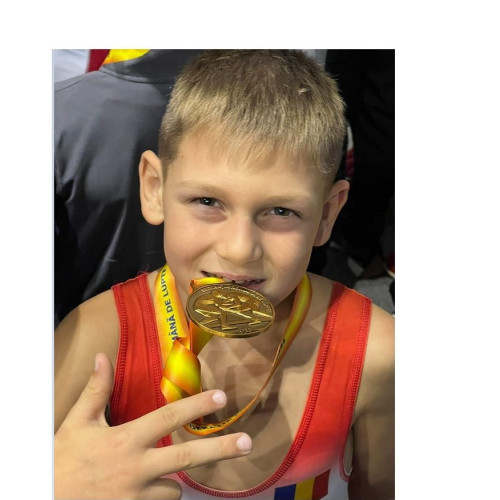 Gerard Posmag, campion național la lupte pentru categoria 30 kg