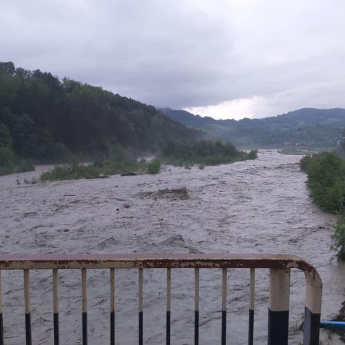 Cod galben și portocaliu de inundații în estul țării în următoarele zile