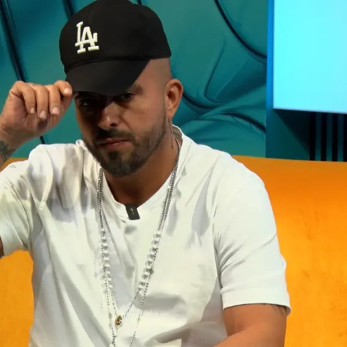 Artistul Elis Armeanca își plânge mama, decedată după un anevrism cerebral