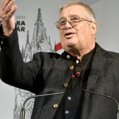 Mircea Dinescu lansează pe Facebook o poezie plină de revoltă și ironie