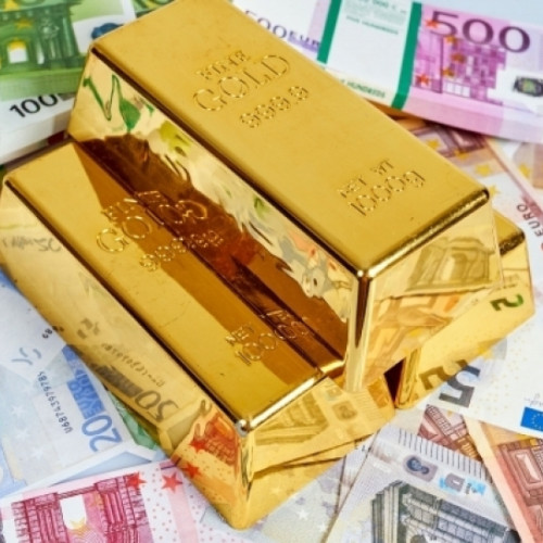 Presiuni asupra leului și evoluția euro după demisia prim-ministrului francez