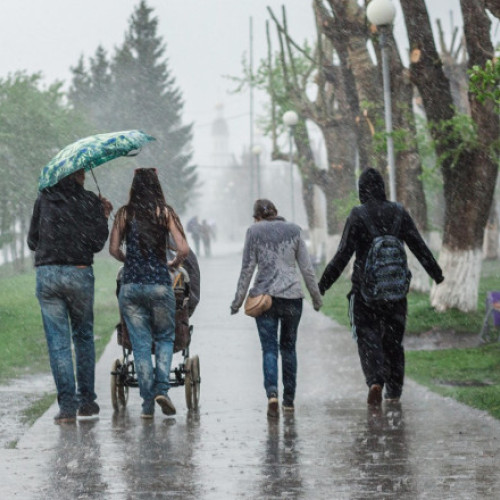 IGSU recomandă prudență populației din cauza vremii severe până miercuri