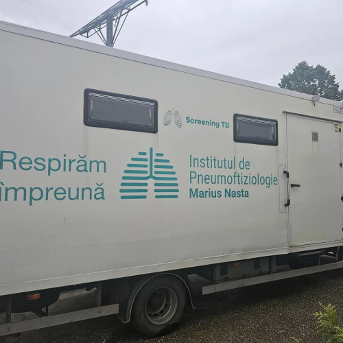 Caravana sănătății pulmonare oferă radiografii gratuite la Dărmănești, Dâmbovița