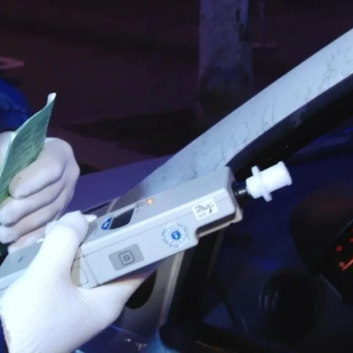 Șeful secției de psihiatrie din Roman reținut pentru conducere sub influența alcoolului și drogurilor