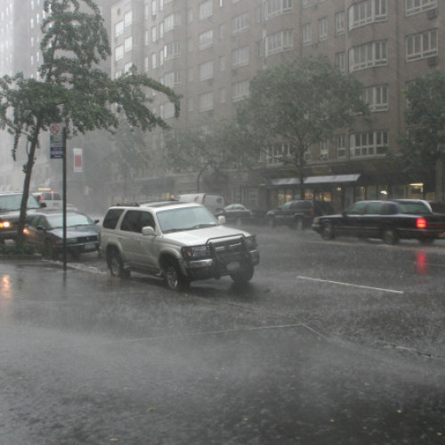 Ciclonul Barbara aduce cod roșu de ploi în sudul și sud-estul României