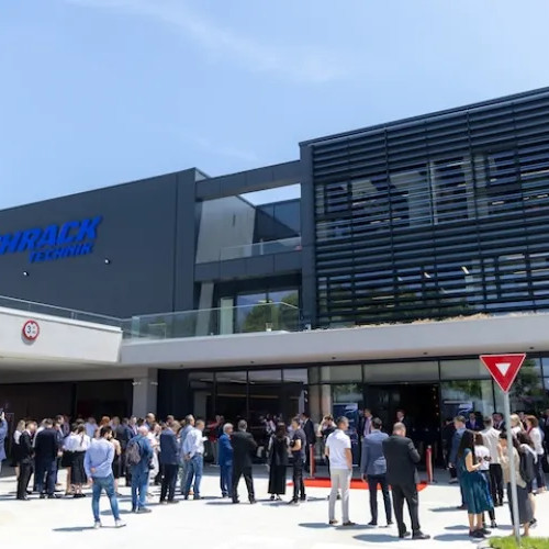 Zilele Info Schrack 2025 aduc inovații electrice la Cluj-Napoca și în alte orașe