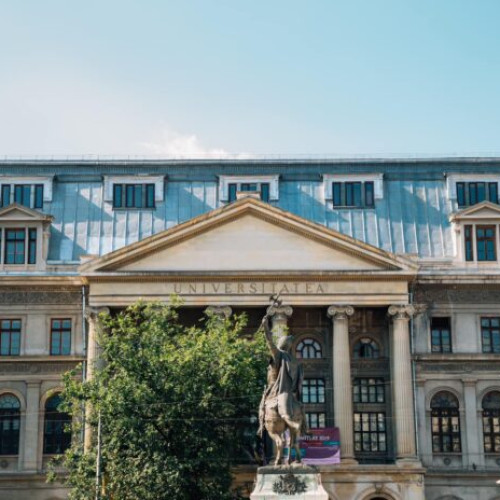 Universitatea din București va muta cursurile de miercuri în online din cauza codului roșu de ploi