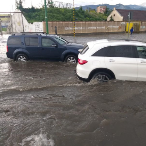 Arafat avertizează asupra creșterii riscului de inundații sub cod roșu în România