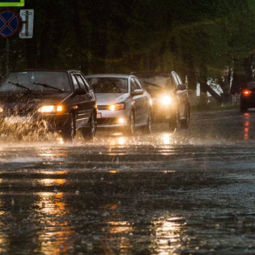 Cod roșu de ploi abundente afectează sud-estul României din cauza ciclonului Barbara