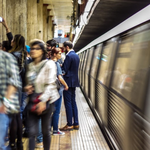 Plata cu cardul la metrou ar putea fi oprită după a doua licitație anulată