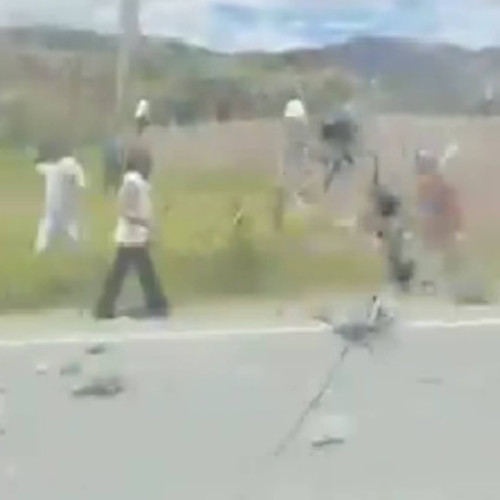 Mașina președintelui Ecuadorului, atacată în timpul protestelor pentru eliminarea subvențiilor