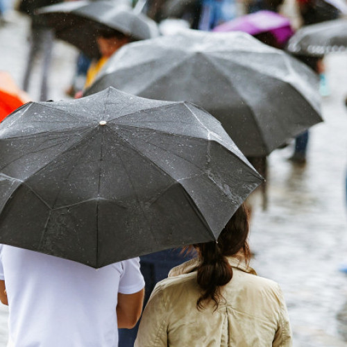 Sud-estul țării, sub cod roșu de ploi și vânt puternic până vineri