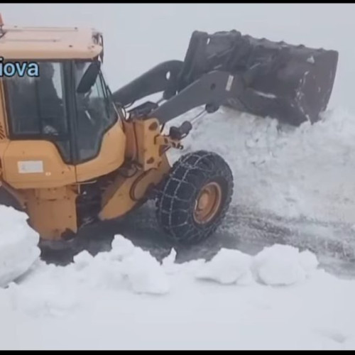 Transfăgărășanul a fost închis temporar din cauza ninsorilor și viscolului puternic