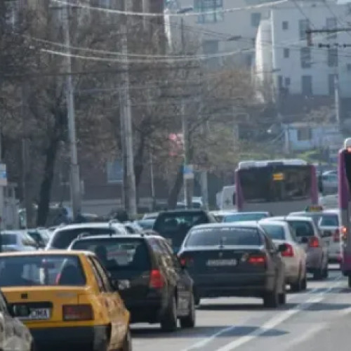 Blocaje matinale pe strada Soporului din cauza traficului către liceul Lucian Blaga