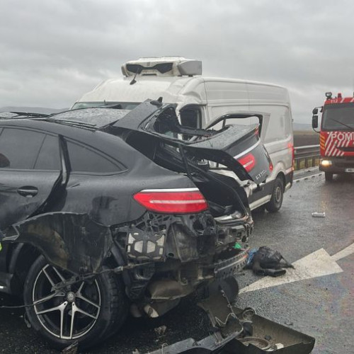 Patru persoane rănite într-un accident pe centura Bacăului