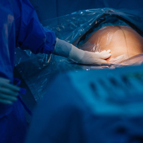 O femeie moare după complicații postnatală la o clinică privată din Constanța