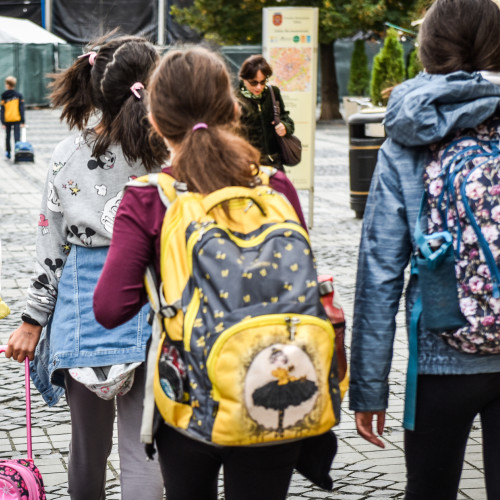 Programul Pedibus pentru elevi s-a extins în zece orașe din România