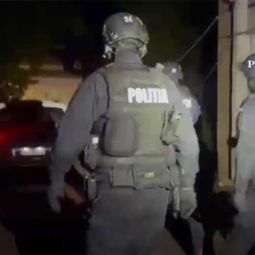 Percheziții în 10 județe pentru destructurarea unei rețele de falsificare documente