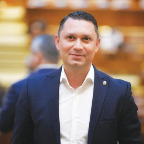 Senatul a aprobat legea majoratului online pentru protecția copiilor pe internet