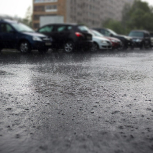 Județul Constanța rămâne sub cod portocaliu după ploile abundente și viituri