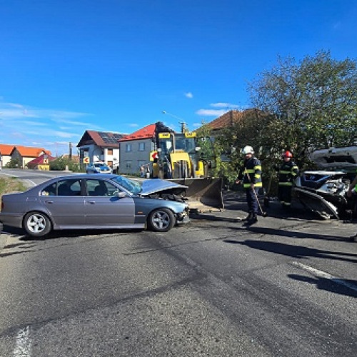 Pompierii din Satu Mare au intervenit la două incidente rutiere fără victime