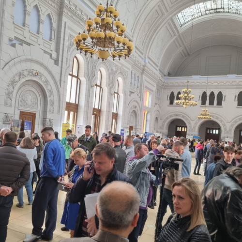 Peste 40 de angajatori participă la bursa de joburi pentru absolvenți din Galați