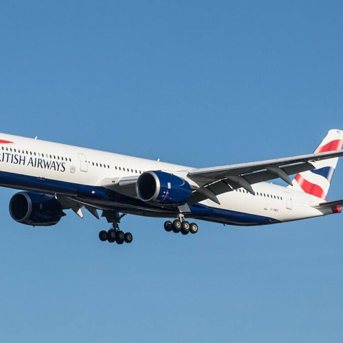 Avion British Airways aterizează de urgență pe Otopeni după degajări de fum