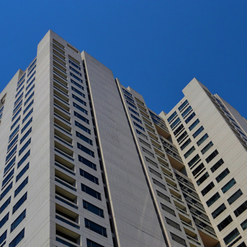 Constănțean despăgubit după ce apartamentul i-a fost inundat de vecin