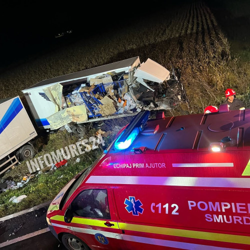 Accident grav la ieșirea din Bălăușeri: un șofer a murit după răsturnarea autocamionului