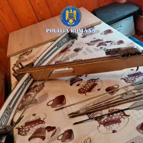 Percheziție în Tărlungeni pentru deținere ilegală de arme și muniții
