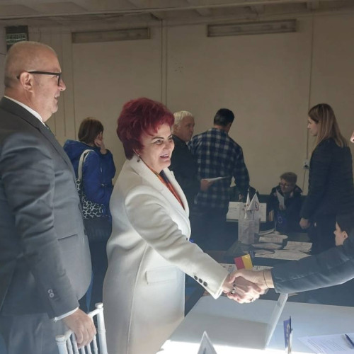 38 de agenți economici au oferit 581 de locuri de muncă la Bursa pentru Absolvenți în Dâmbovița