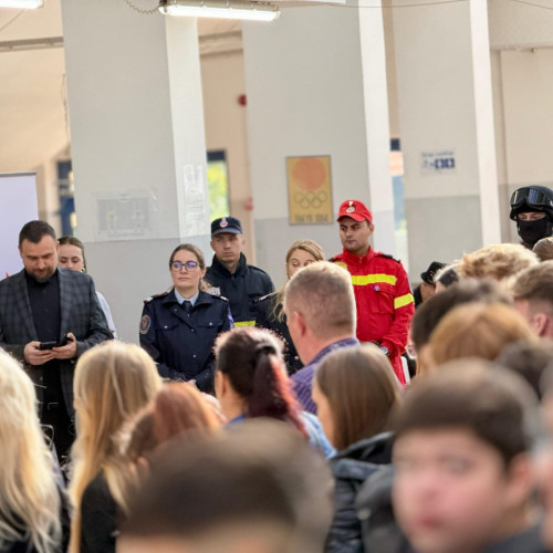 215 tineri absolvenți au participat la bursa locurilor de muncă la Botoșani