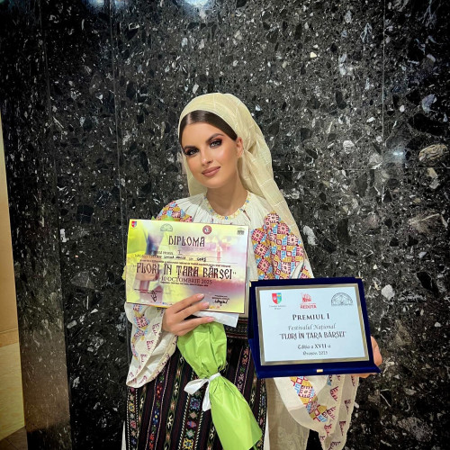 Simina Maria Popescu, premiată la Festivalul Național „Flori în Țara Bârsei” de la Brașov