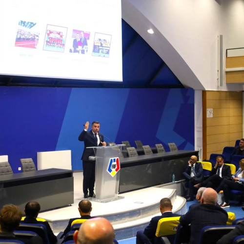 Ciprian Prisăcaru, lector la seminarul internațional de dezvoltare fotbalistică
