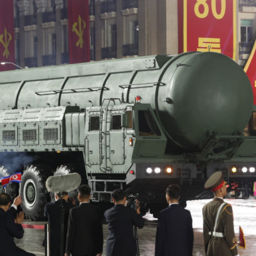 Nord-coreenii au sărbătorit 80 de ani de la înființarea partidului muncitorilor printr-o paradă militară impresionantă