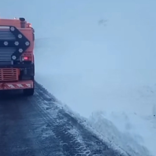 Transfăgărășan și Transalpina rămân închise în weekend din cauza zăpezii