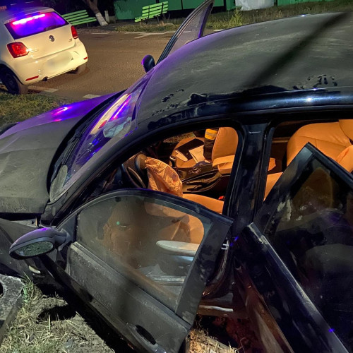 Accident rutier în județul Suceava, doi șoferi implicați după o manevră pe sensul opus