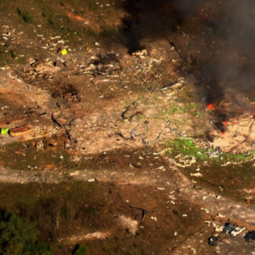 18 persoane date dispărute după explozia unei fabrici din Tennessee