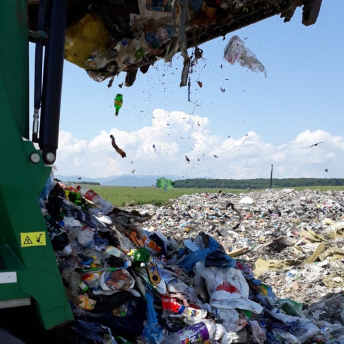 Consilierii județeni din Sibiu decid majorarea tarifelor pentru gestionarea deșeurilor