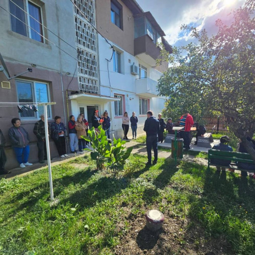 Primarul din Gura Ocniței discută cu locuitorii despre infrastructură și proiecte locale