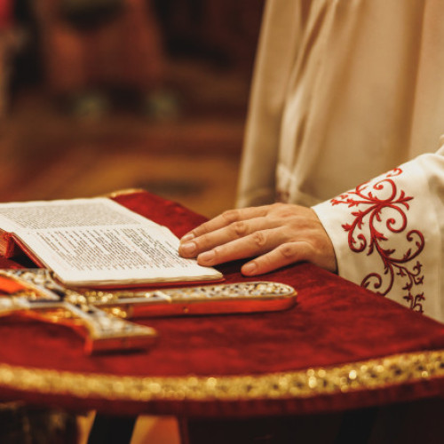 Credincioșii ortodocși sărbătoresc Sfânta Parascheva pe 14 octombrie