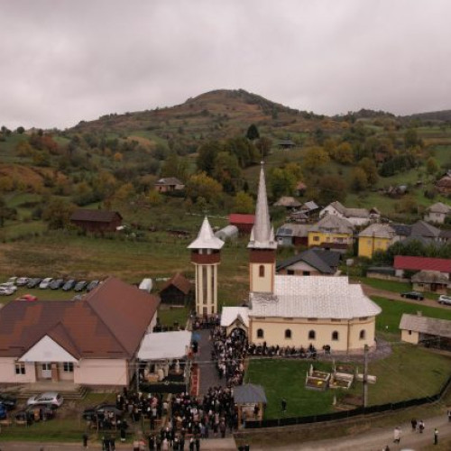 Biserica din Trestia, târnosită după 25 de ani de restaurări