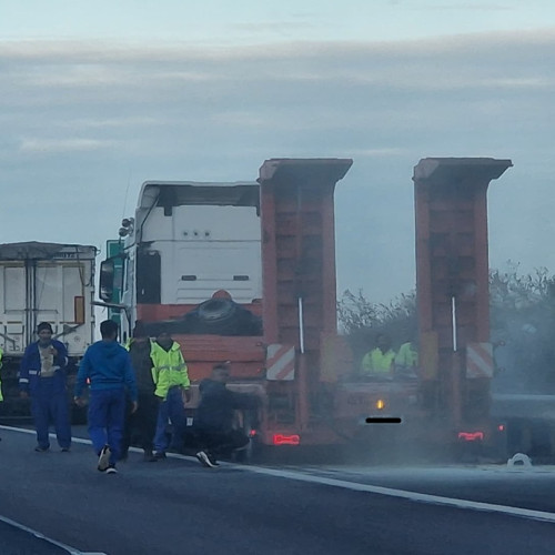 Incendiu pe autostrada A2: intervine Detașamentul Palas cu autospecială