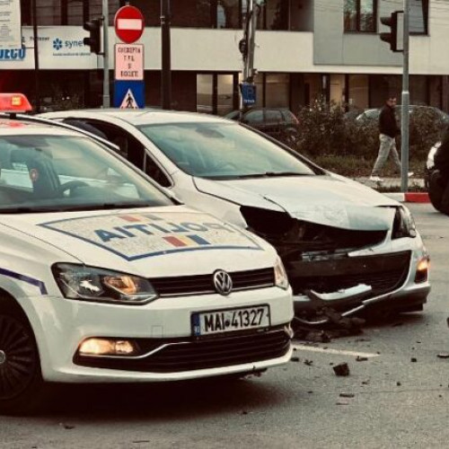 Accident la o trecere de pietoni din Focșani din cauza semafoarelor intermitente
