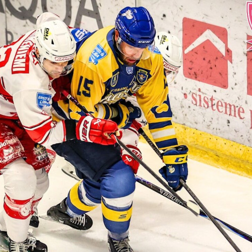 Corona Brașov a învins DVTK cu 6-2 după o revenire spectaculoasă la patinoarul olimpic