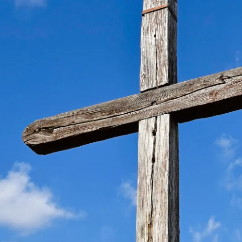 Bărbat cercetat pentru profanarea unui mormânt în Neamț